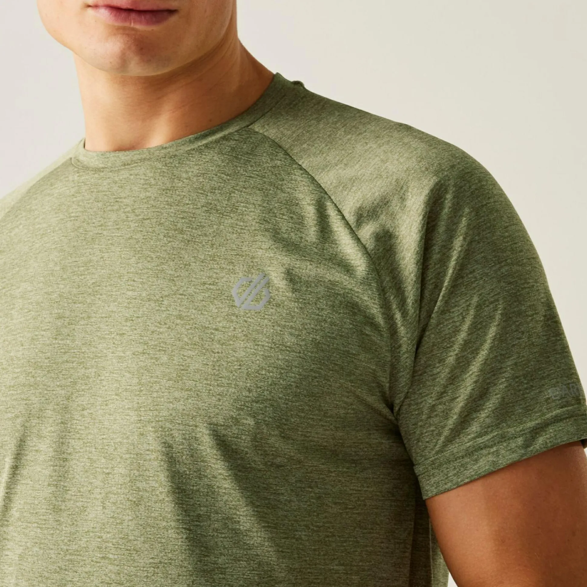 Dare 2b - Men's Accelerate Fitness T-Shirt | Olivine Green