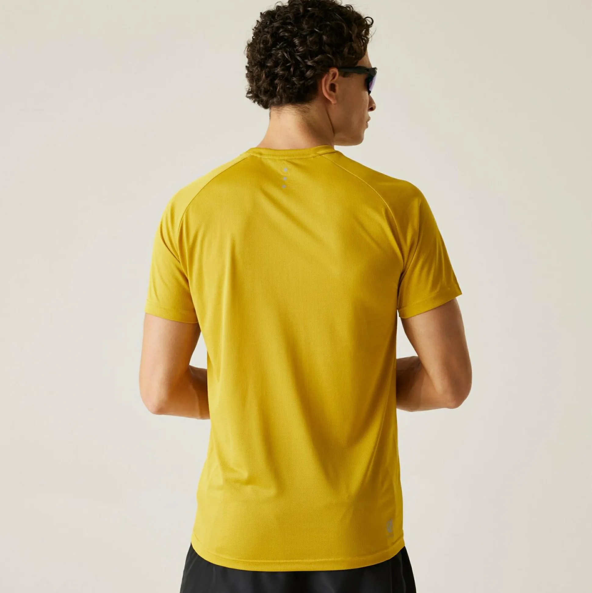 Dare 2b - Men's Accelerate Fitness T-Shirt | Gold Flake