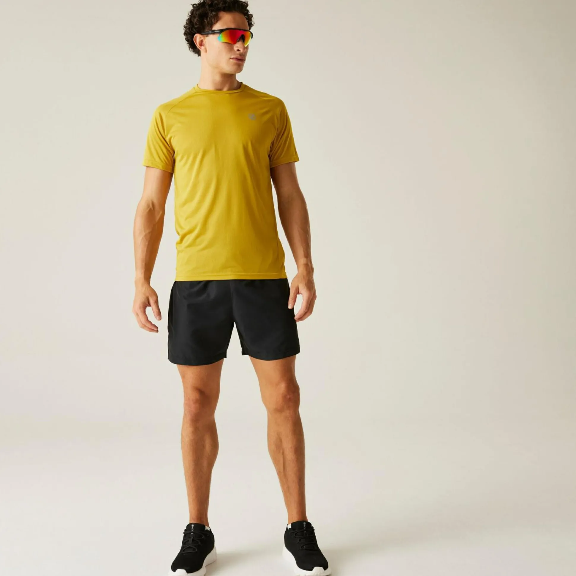 Dare 2b - Men's Accelerate Fitness T-Shirt | Gold Flake