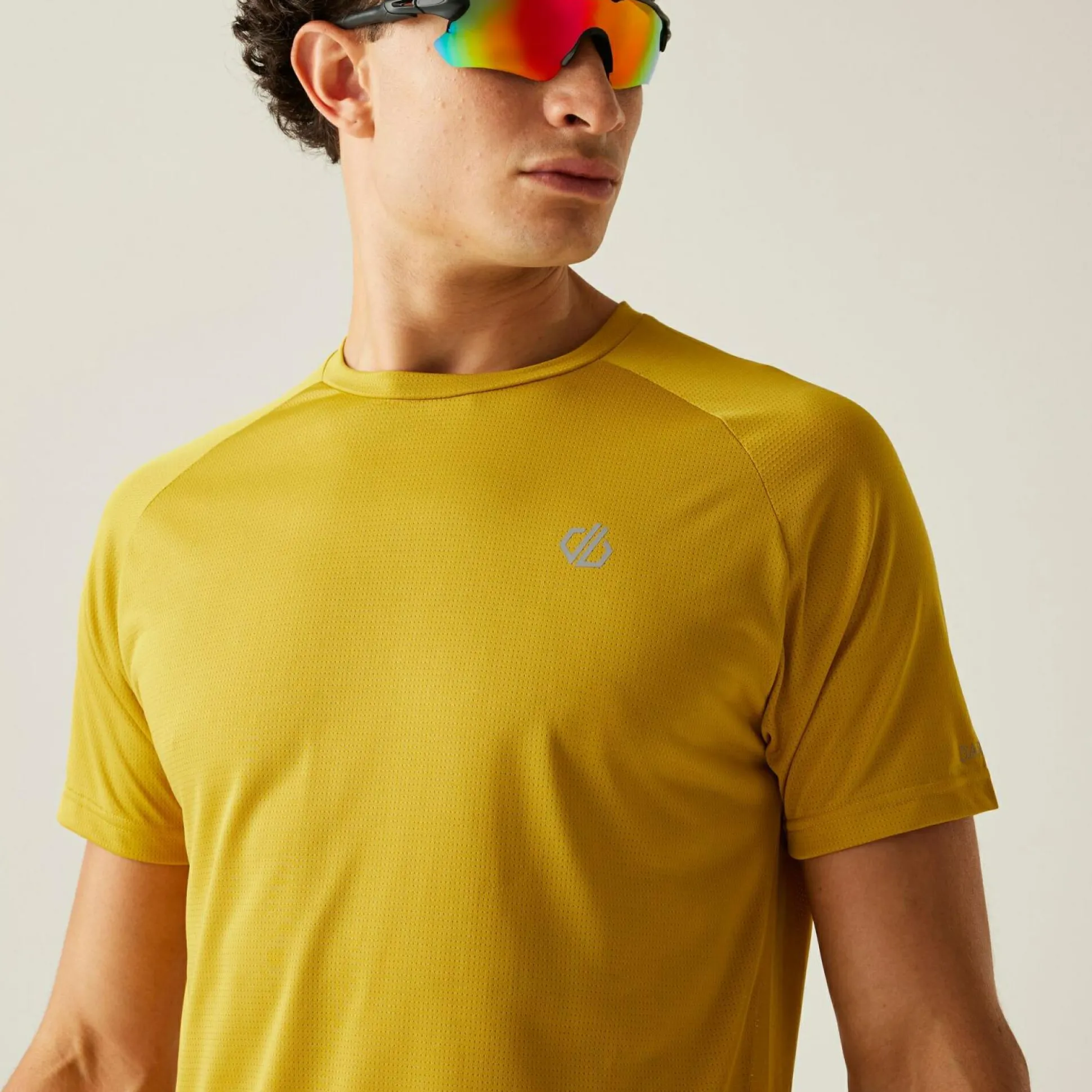 Dare 2b - Men's Accelerate Fitness T-Shirt | Gold Flake