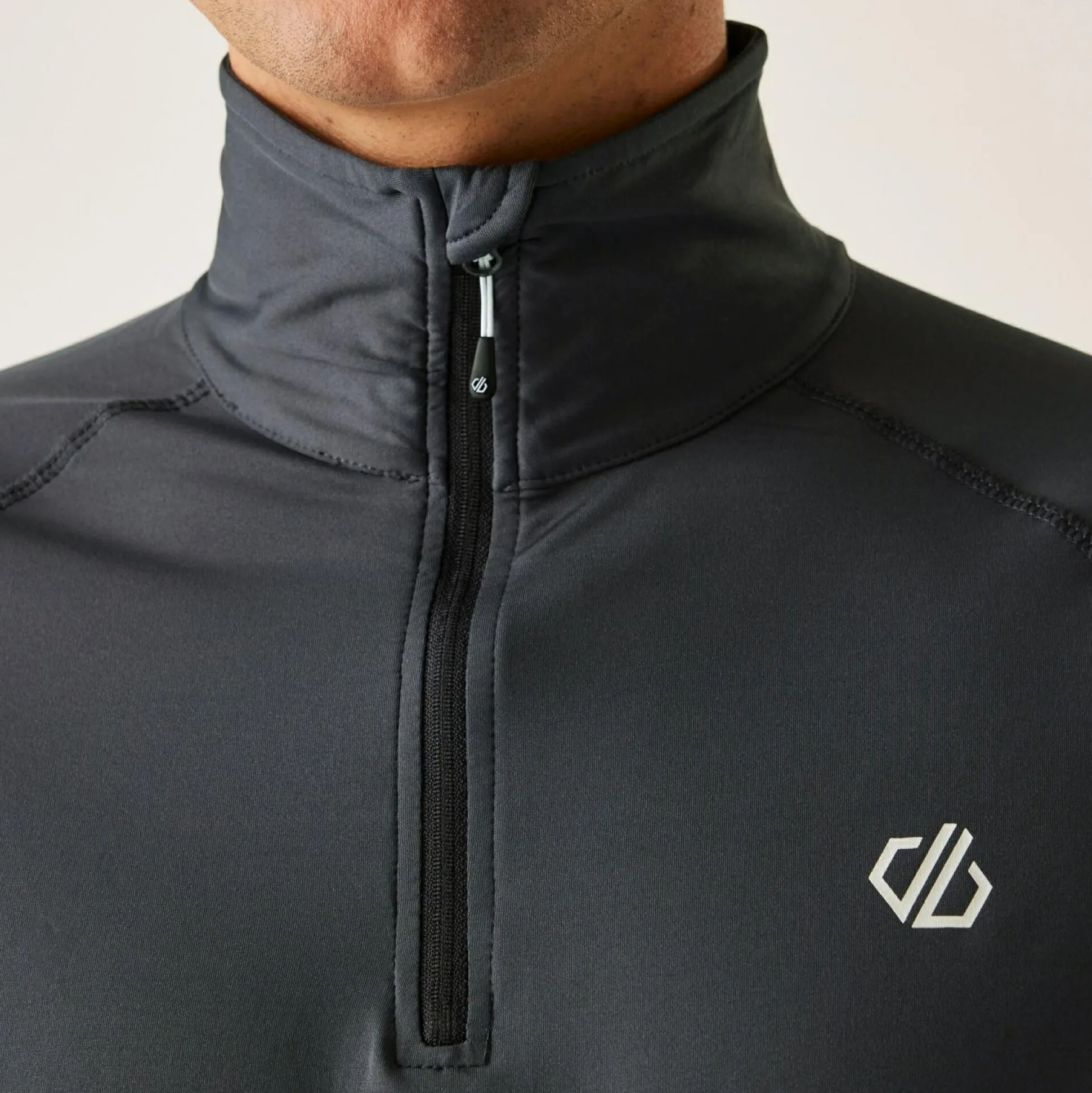 Dare 2b - Men's Fuse Up II Lightweight Core Stretch Midlayer | Ebony Grey