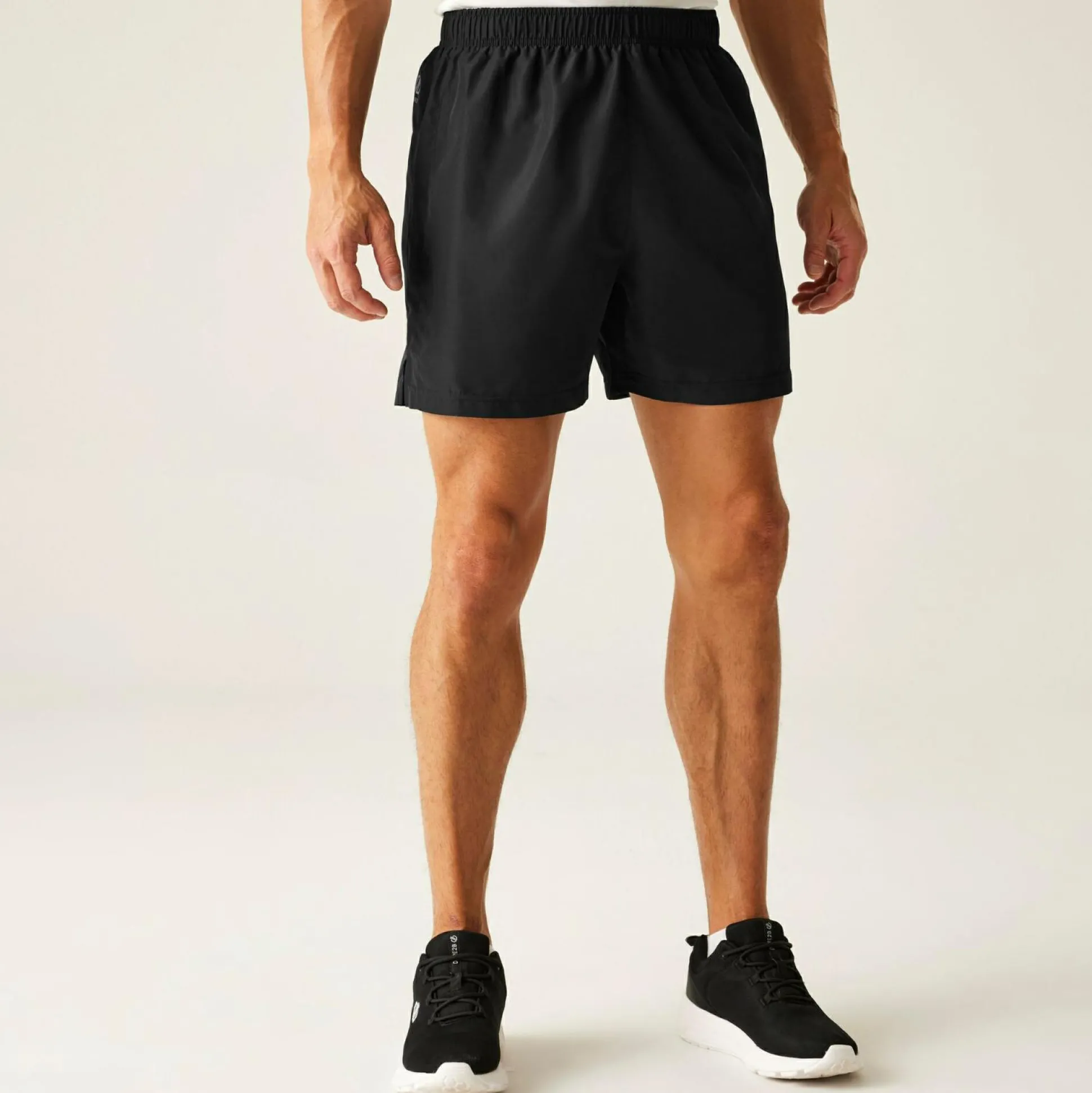 Dare 2b - Men's Surrect Lightweight Shorts | Black