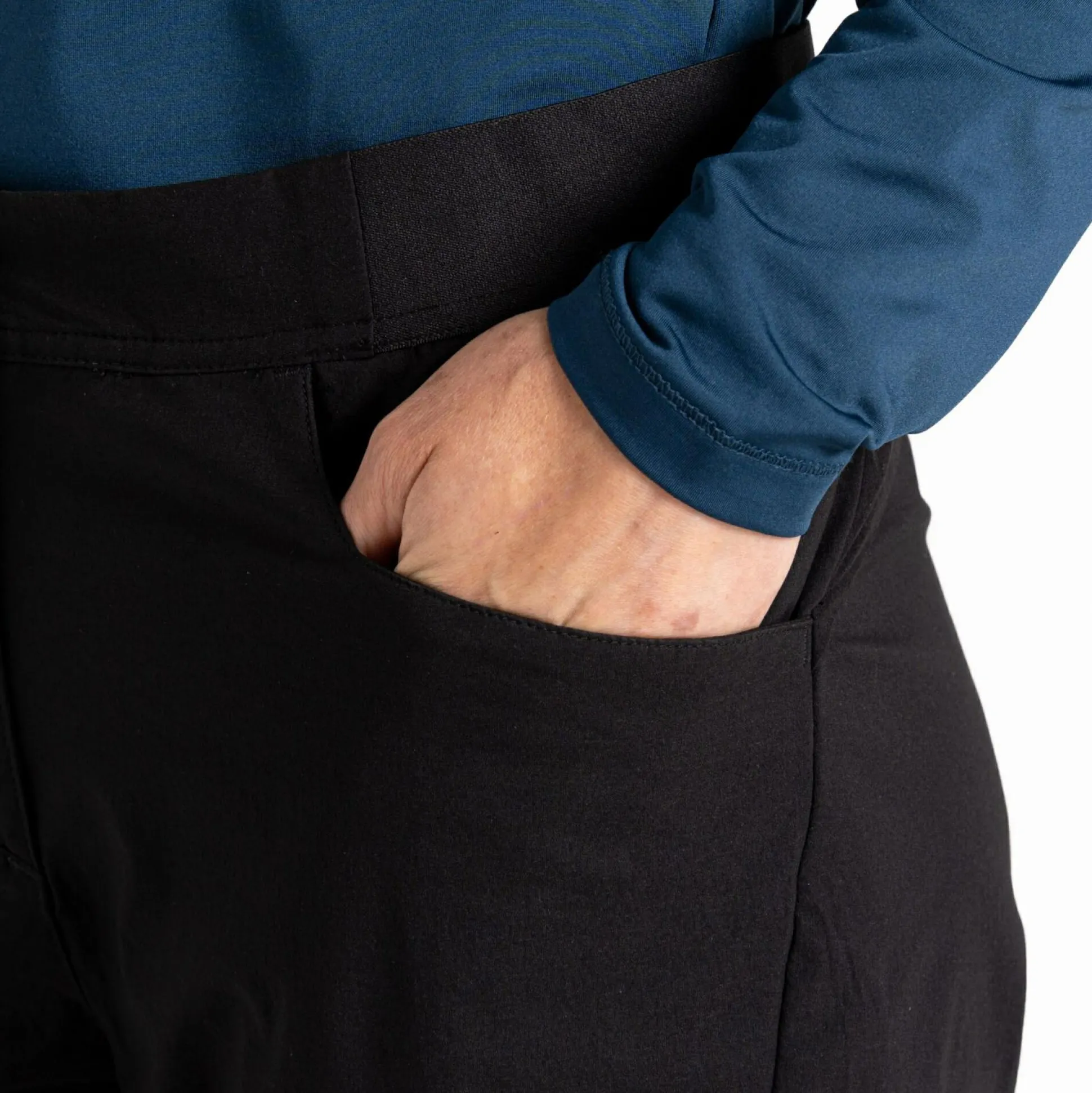 Dare 2b - Women's Melodic III 3/4 Shorts | Black