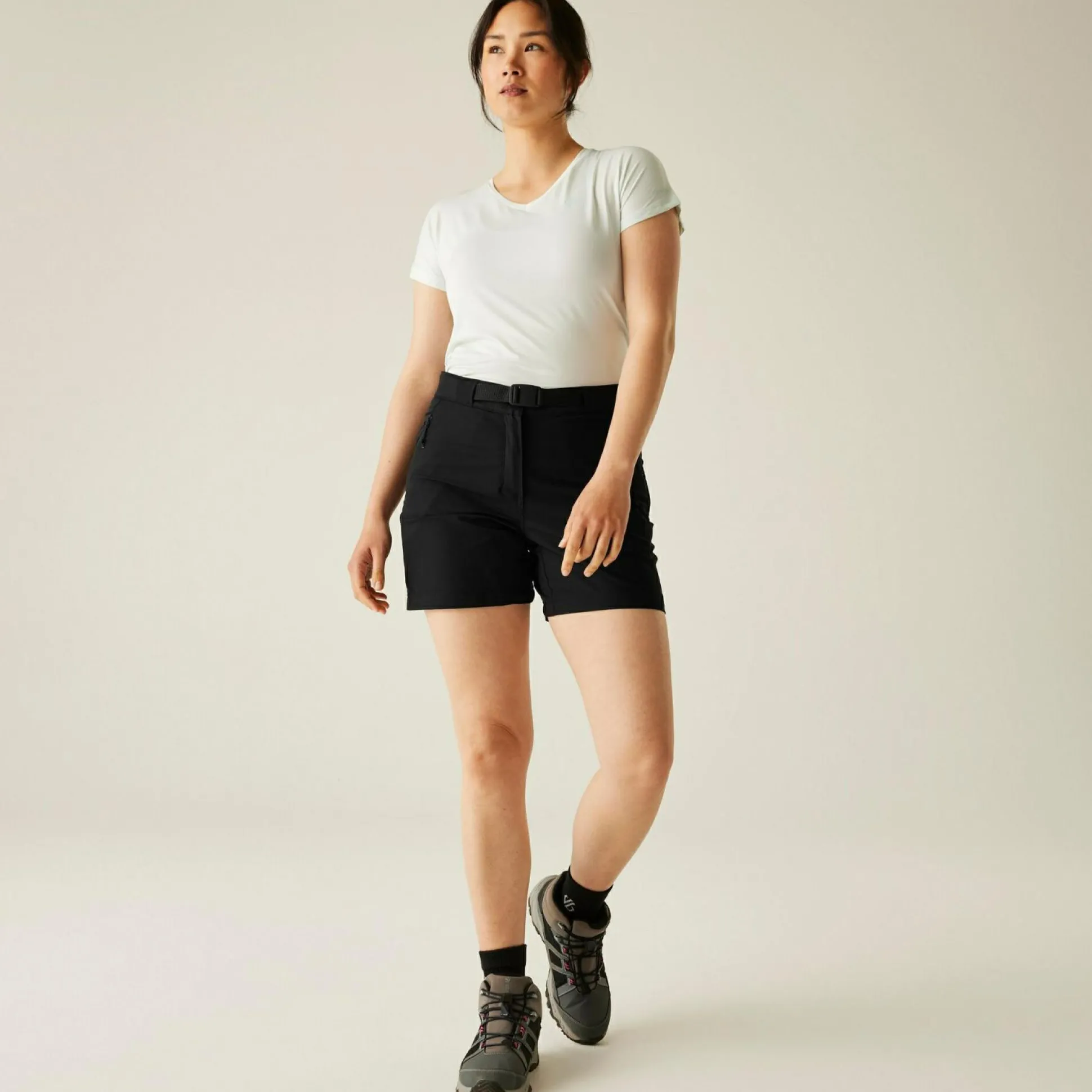 Dare 2b - Women's Melodic Pro II Walking Shorts | Black