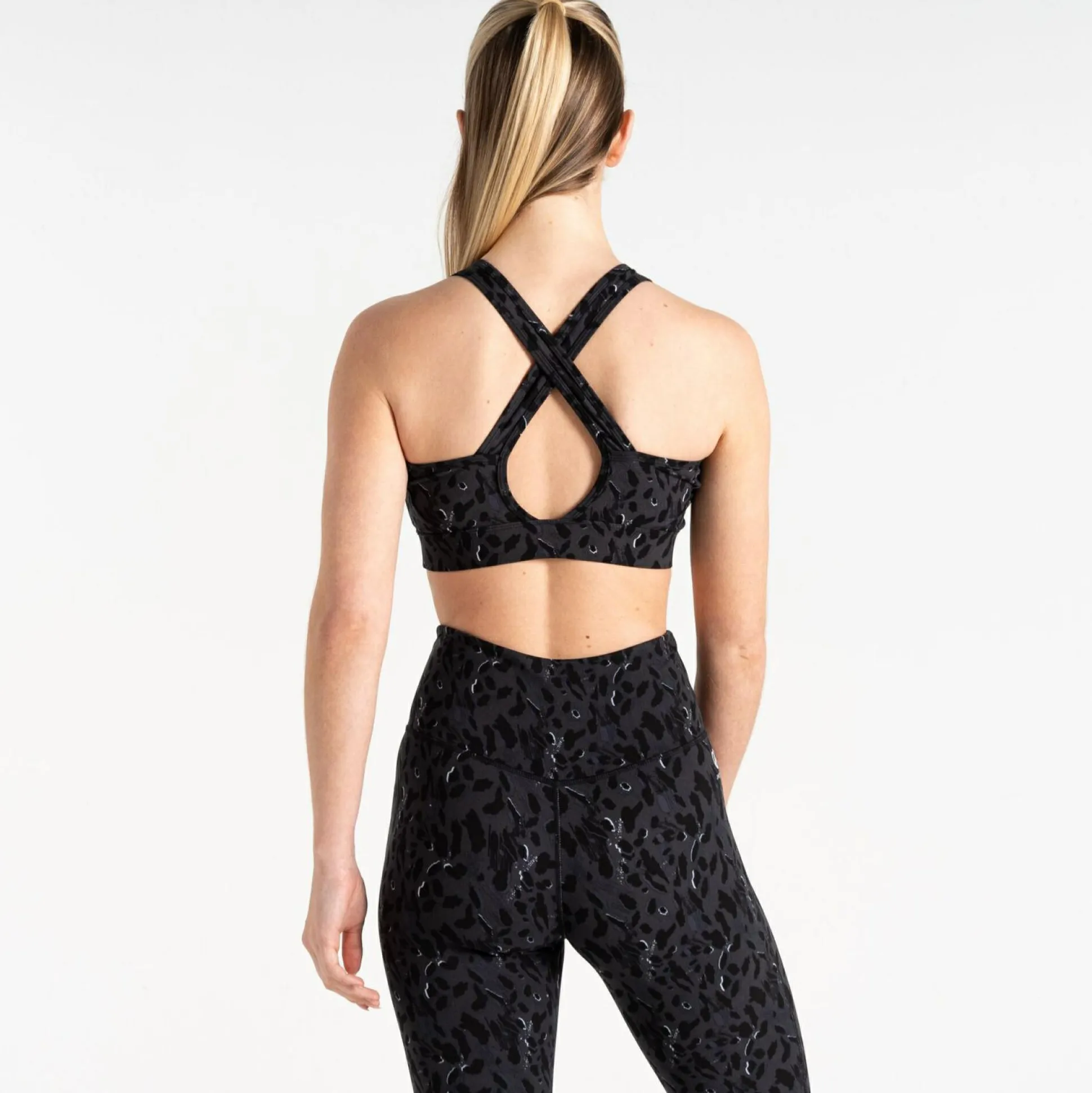 Dare 2b - Women's Swift II Sports Bra | Black Dash Animal Print