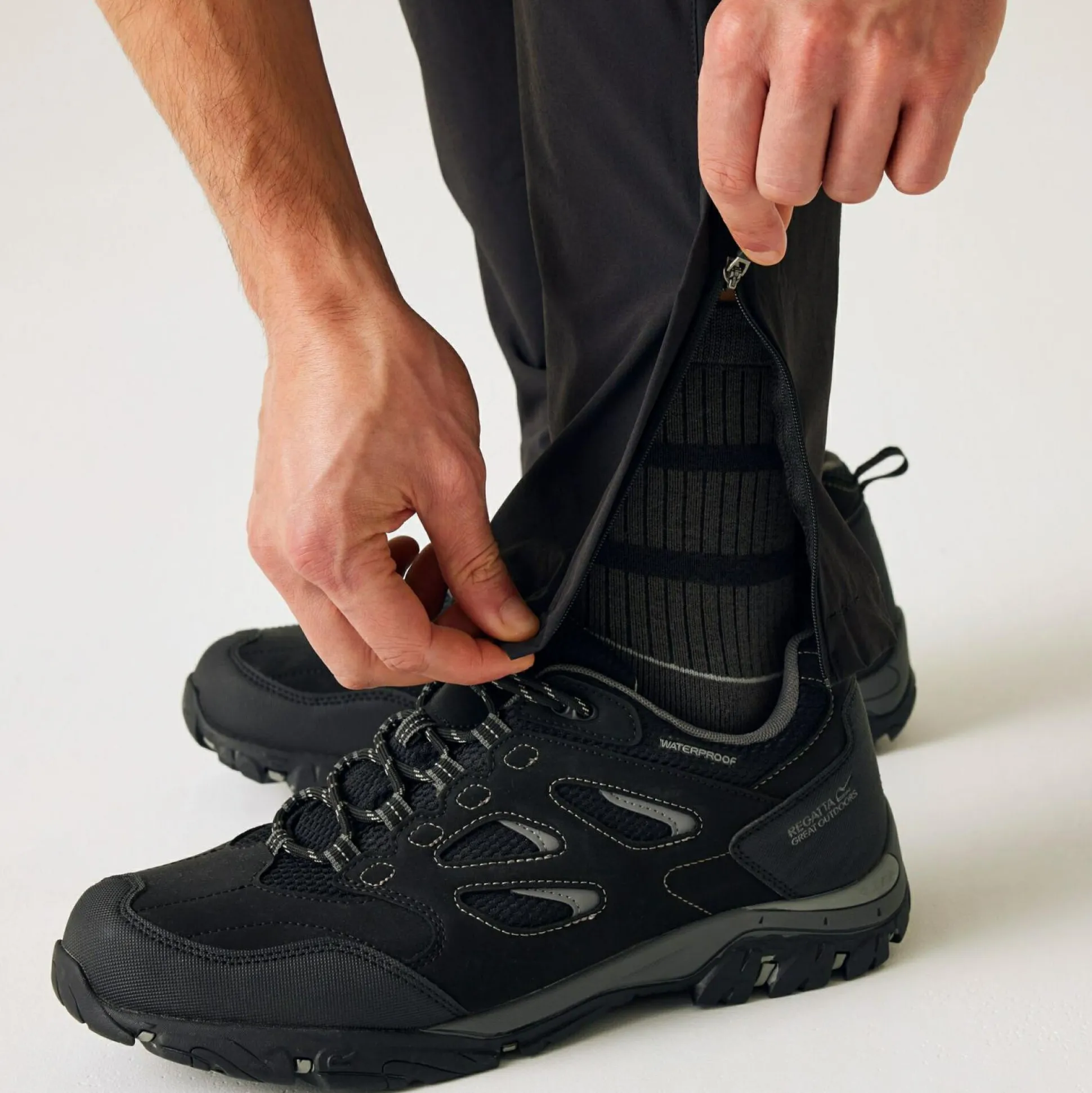 Men's Mountain Zip Off Walking Trousers | Black