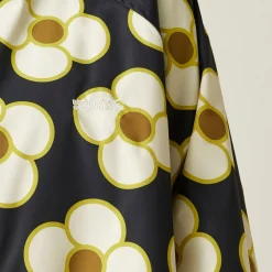 Orla Kiely Changing Robe | Spinning Flower Black