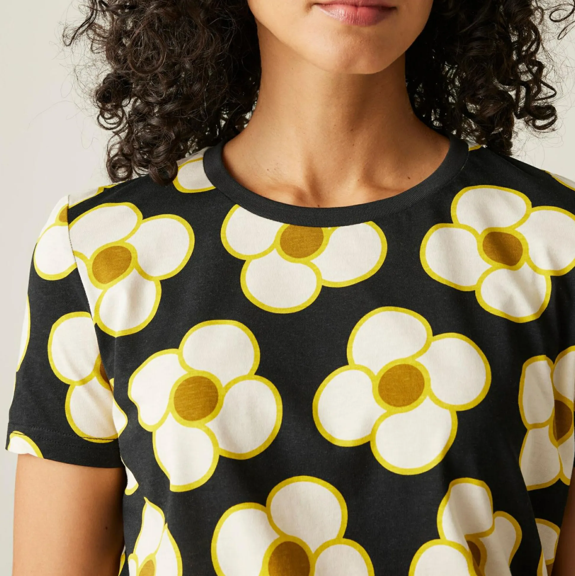 Orla Kiely Tee | Spinning Flower Black