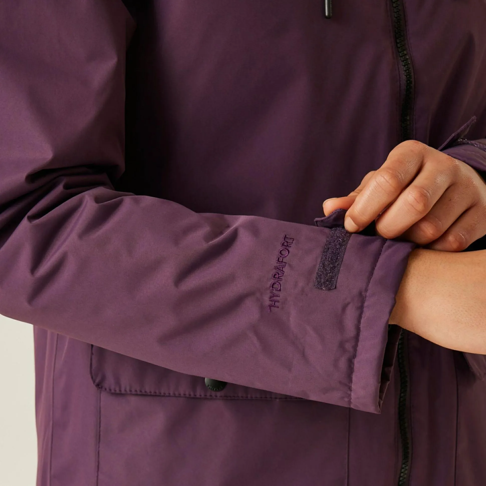 Women's Broadia Waterproof Jacket | Deep Plum