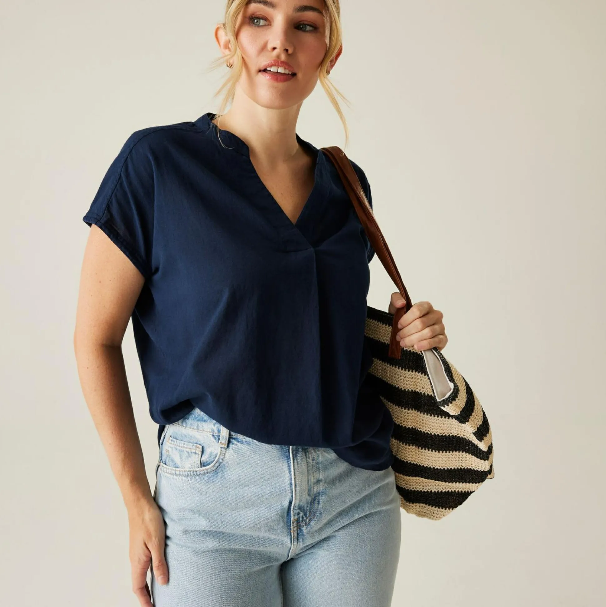 Women's Rianne V Neck Shirt | Navy