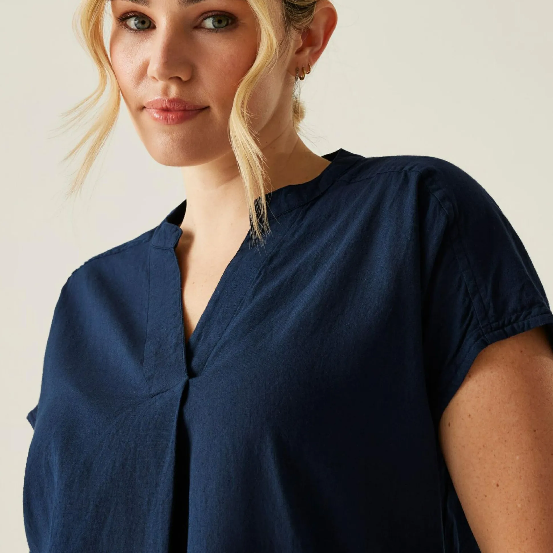 Women's Rianne V Neck Shirt | Navy