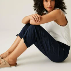 Women's Shorebella Capri Trousers | Navy
